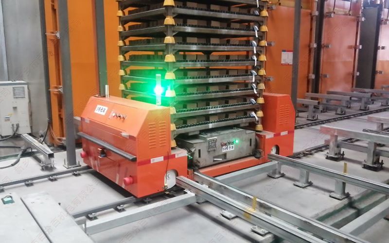 RGV小車(chē)配套自動(dòng)化生產(chǎn)線(xiàn)比AGV小車(chē)更具優(yōu)勢(shì)
